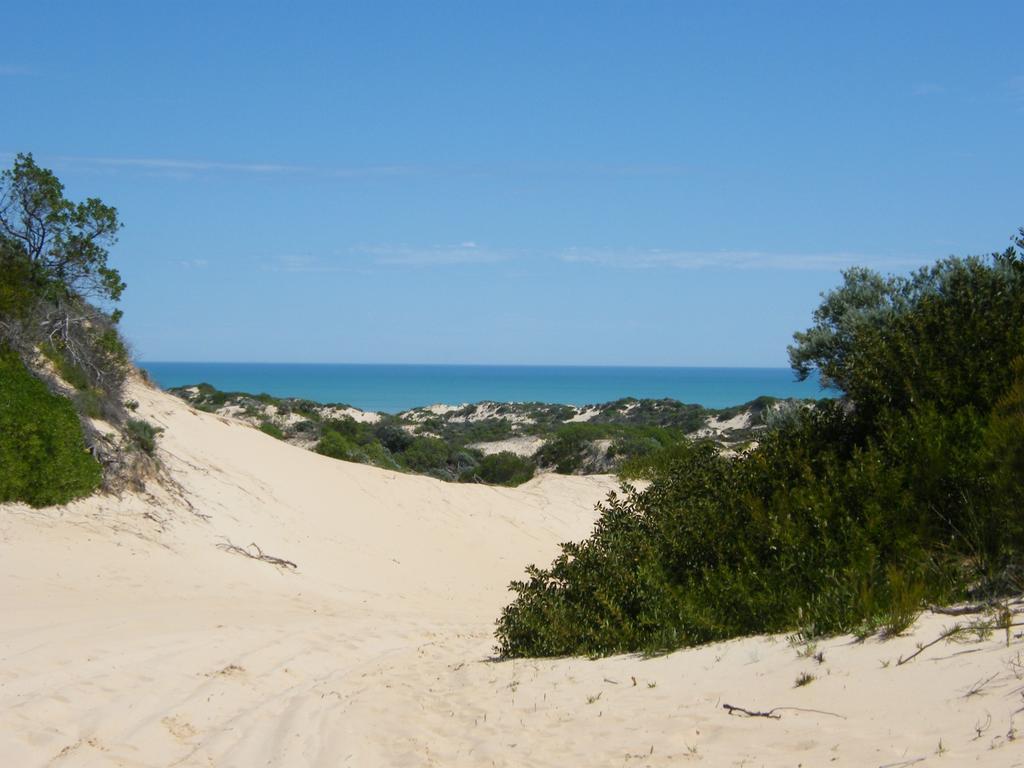 Coorong Waterfront Retreat Villa Meningie ภายนอก รูปภาพ