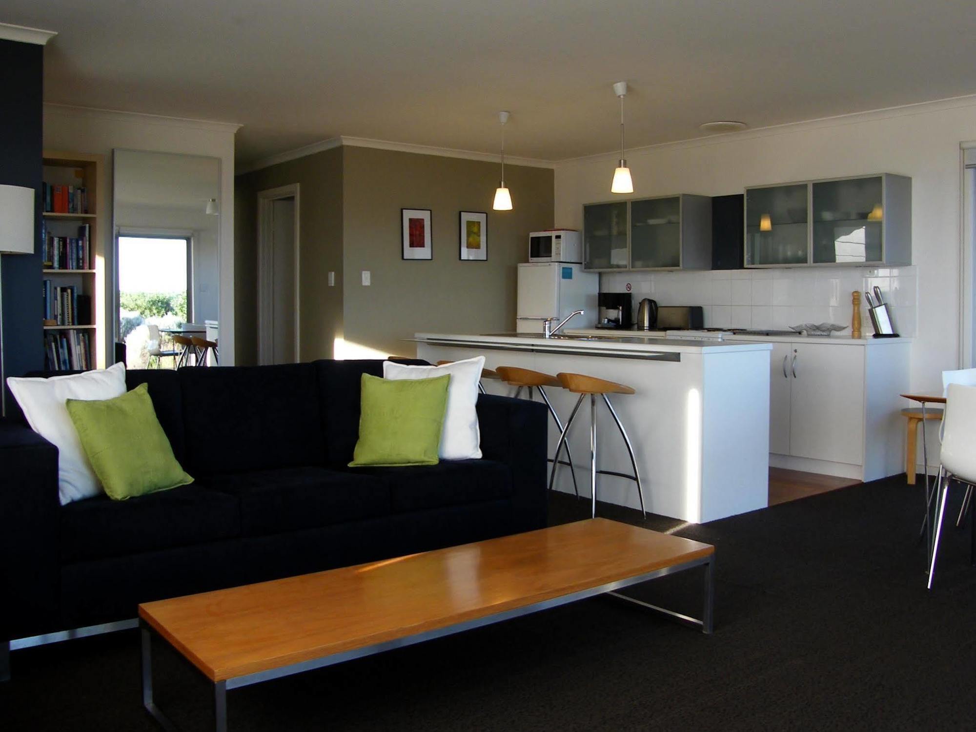 Coorong Waterfront Retreat Villa Meningie ภายนอก รูปภาพ