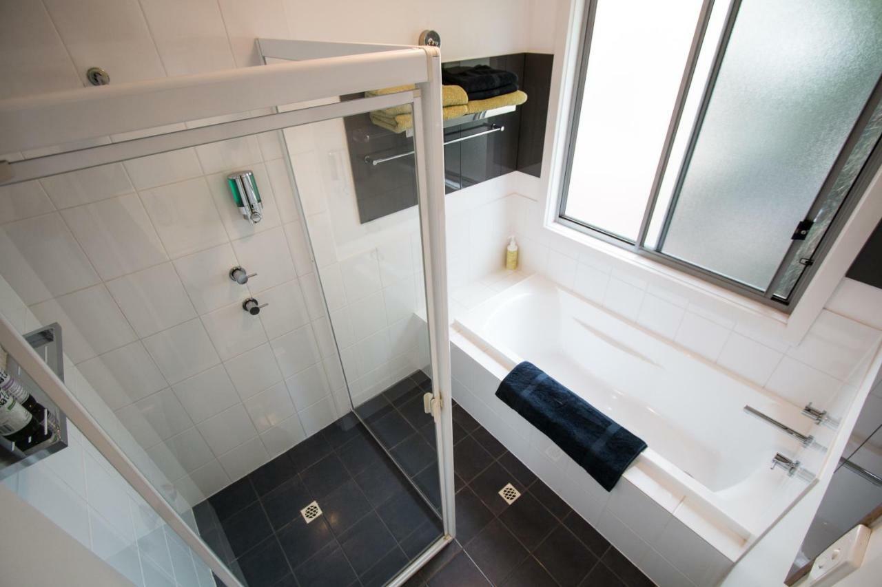 Coorong Waterfront Retreat Villa Meningie ภายนอก รูปภาพ